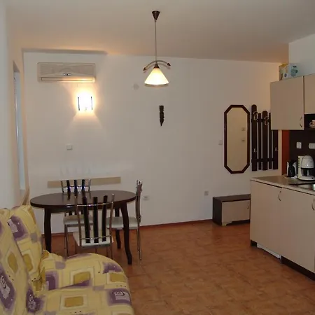 Apartahotel Apartcomplex Vista Del Mar 1 *