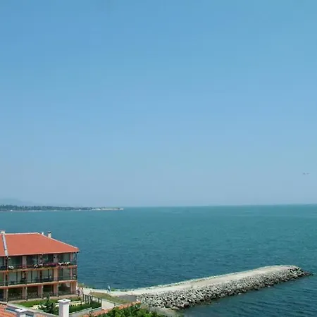 Apartahotel Apartcomplex Vista Del Mar 1 *